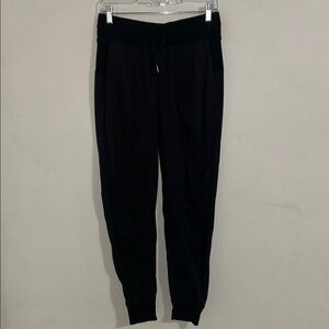 Lululemon black dance studio joggers 6